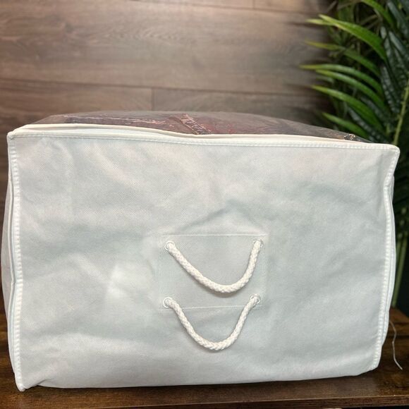 The Company Store LaCrosse Down Ultra Comforter, King/Cali in Navy Blue. New! - Picture 15 of 15